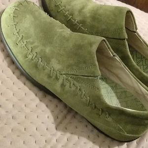 Merrell Wild Senna Pine Needle Suede Loafers Shoes 7.5